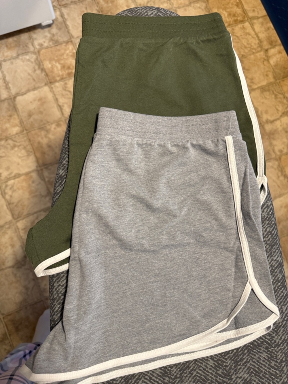 No Boundaries Shorts - Olive Green & Heather Gray